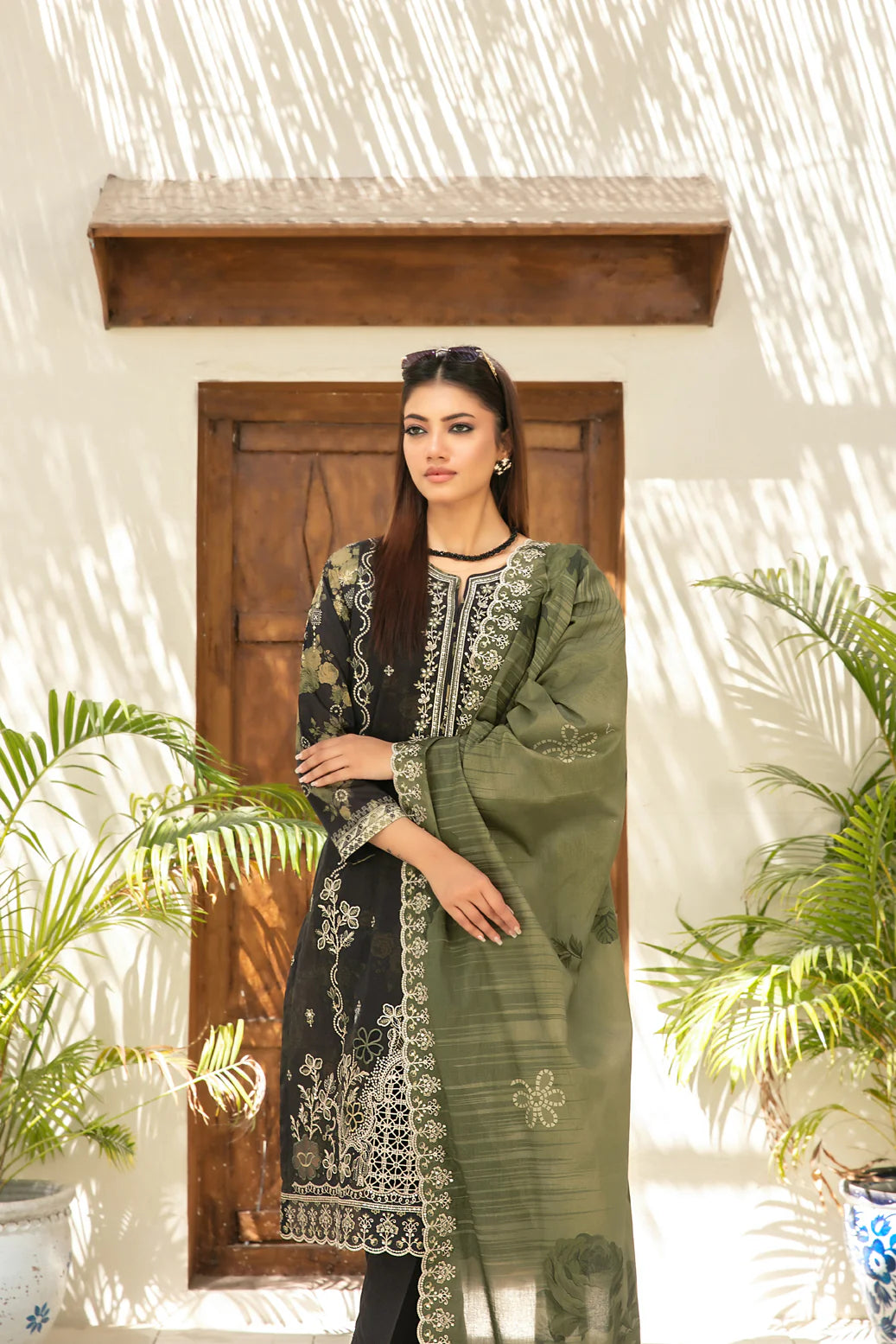 TAWAKKAL Veranda D-2705