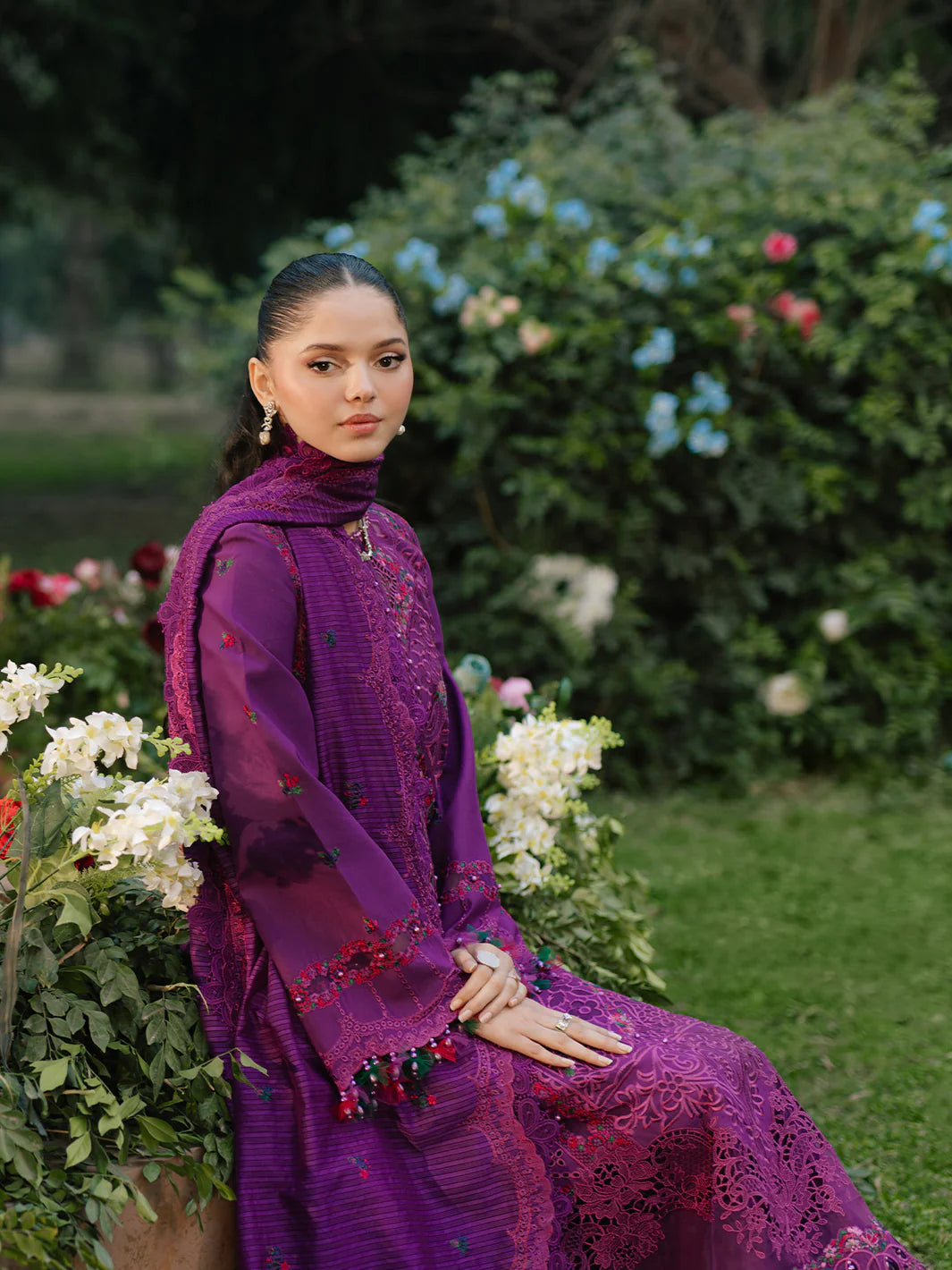 BIN ILYAS Luxury Lawn - 105 B