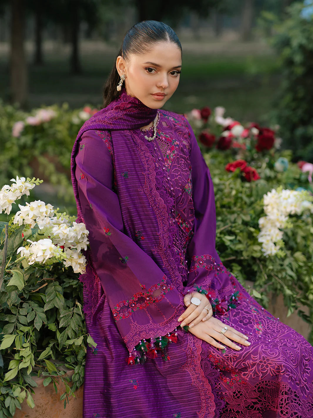 BIN ILYAS Luxury Lawn - 105 B