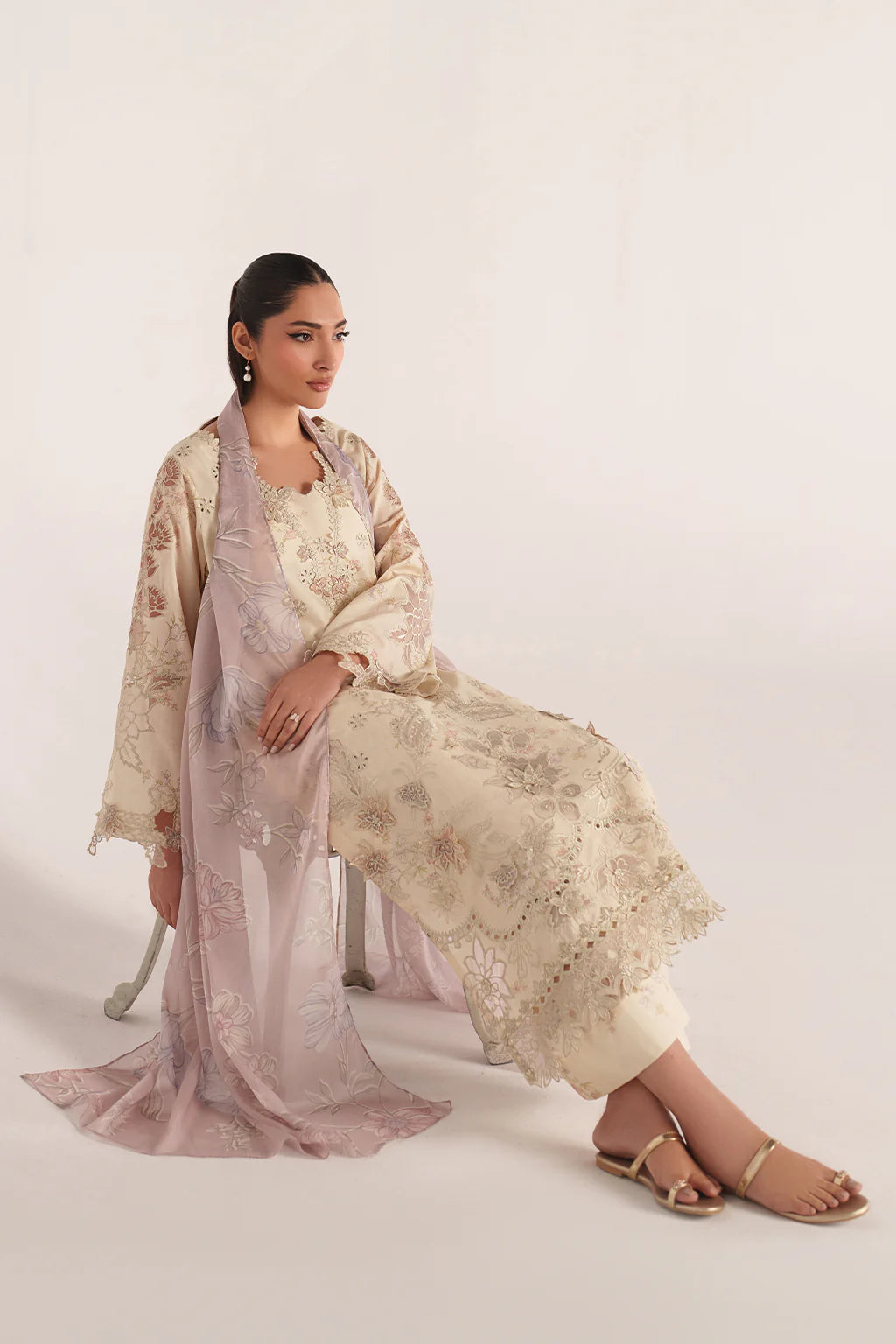 IZNIK Spring Summer 26 SS-06 Embroidered Lawn
