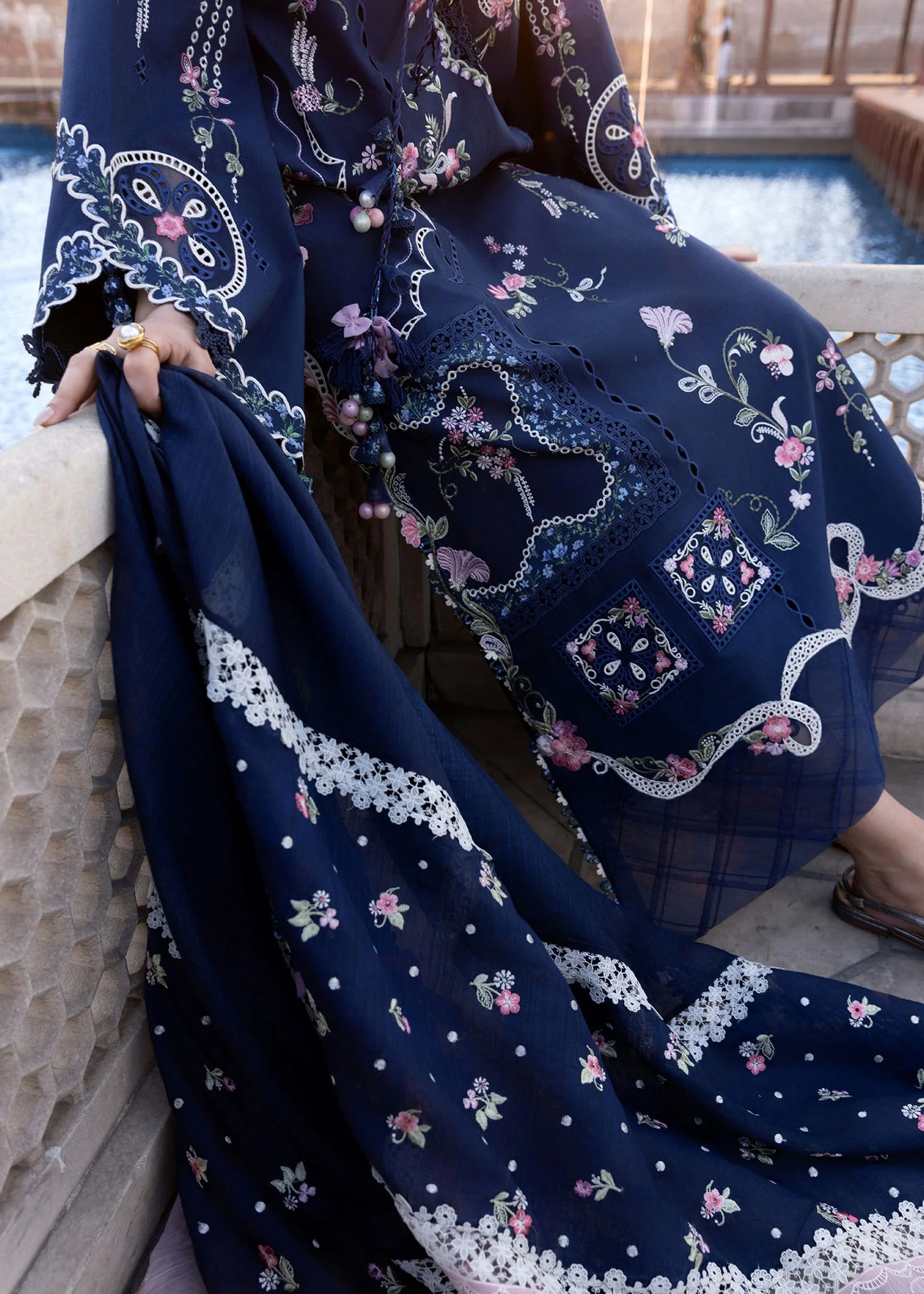 CRIMSON MANIFESTED MEADOWS - D7B