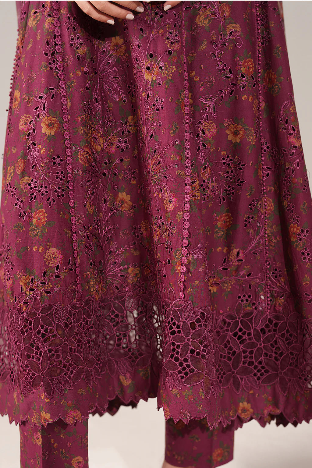 IZNIK Spring Summer 26 SS-04 Embroidered Lawn