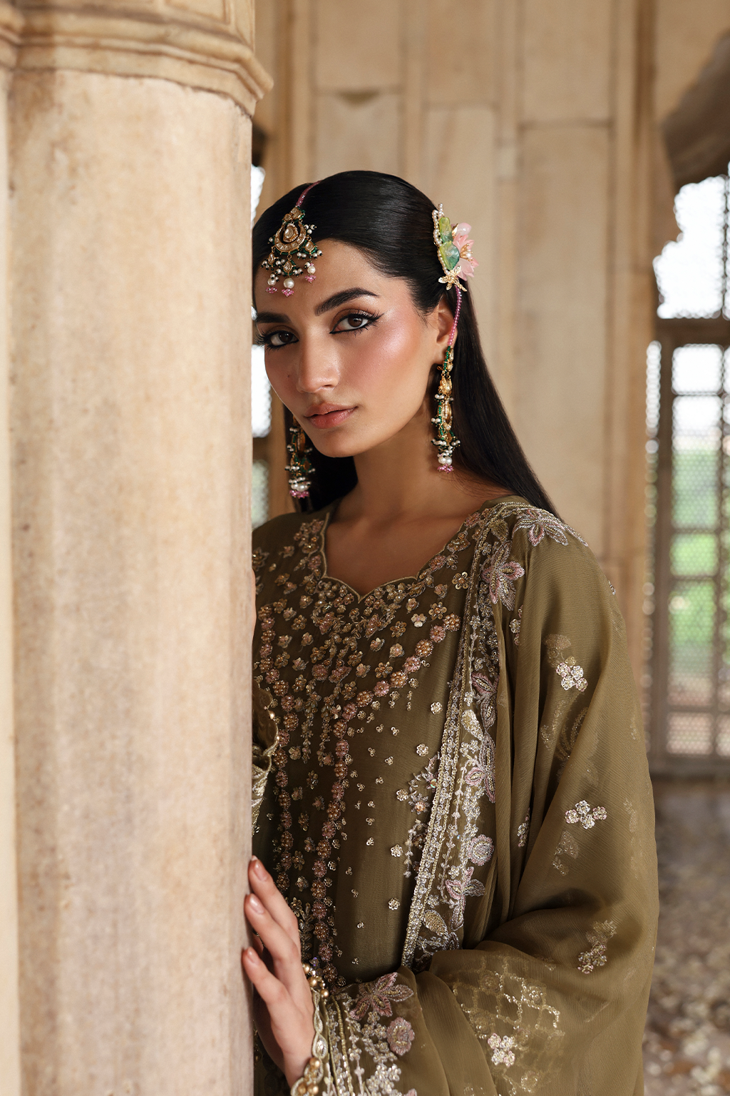 EMAAN ADEEL Romansiyyah Luxury Formal - OLIVEA - 03