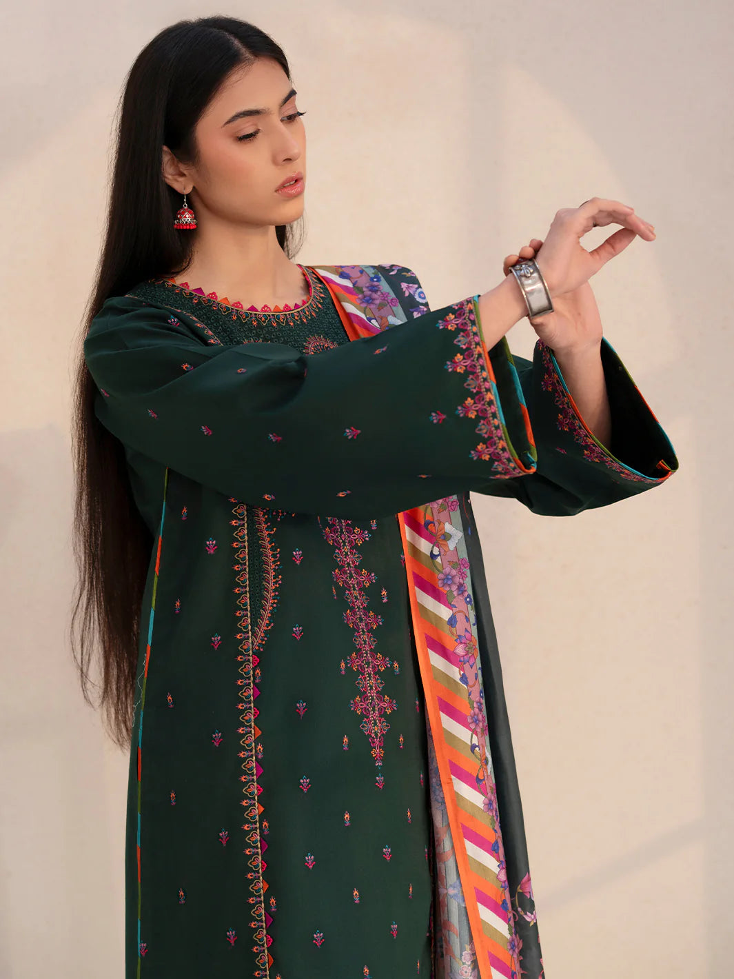 BIN ILYAS Aaina - 82 B