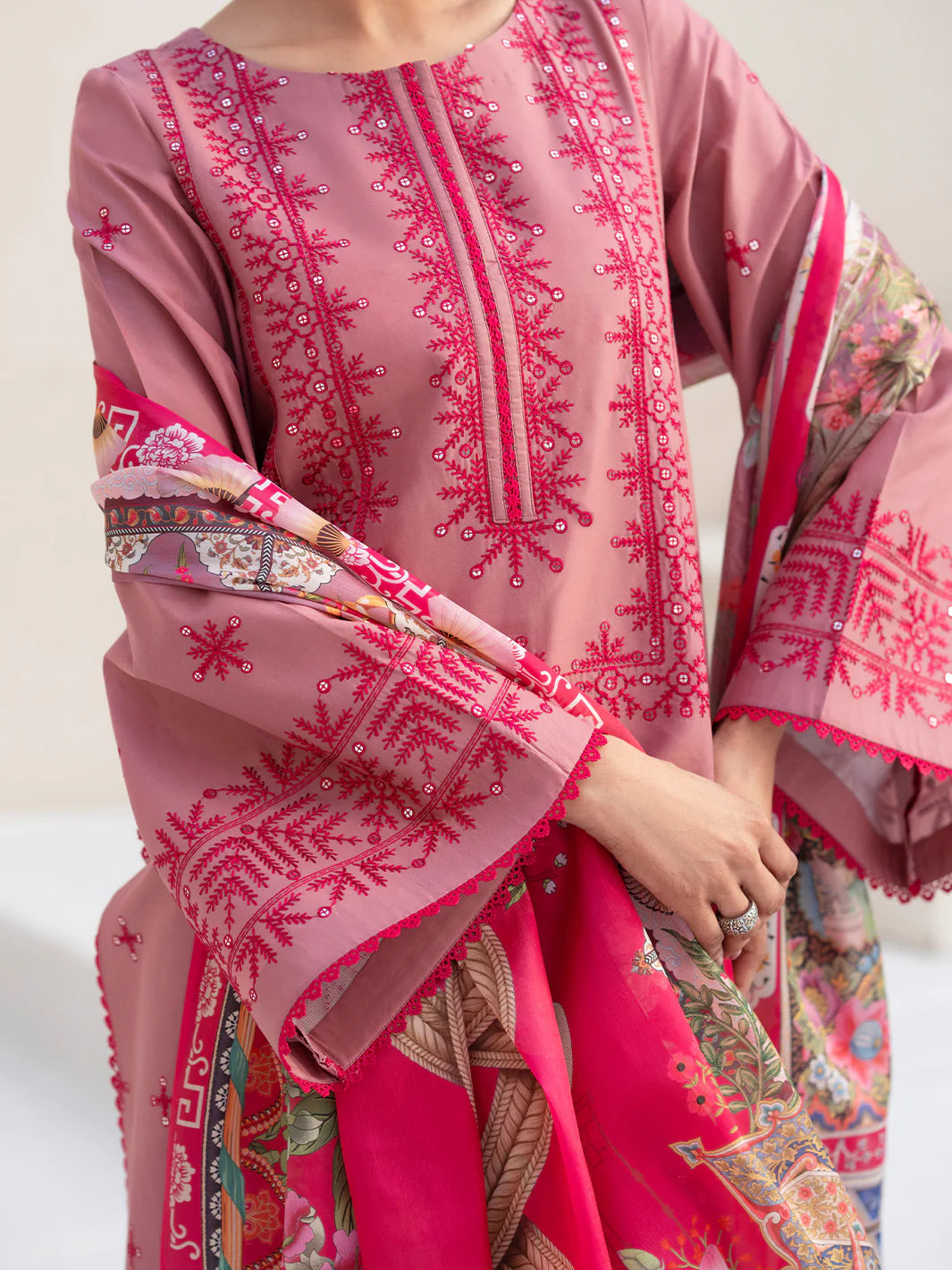 BIN ILYAS Aaina - 83 B