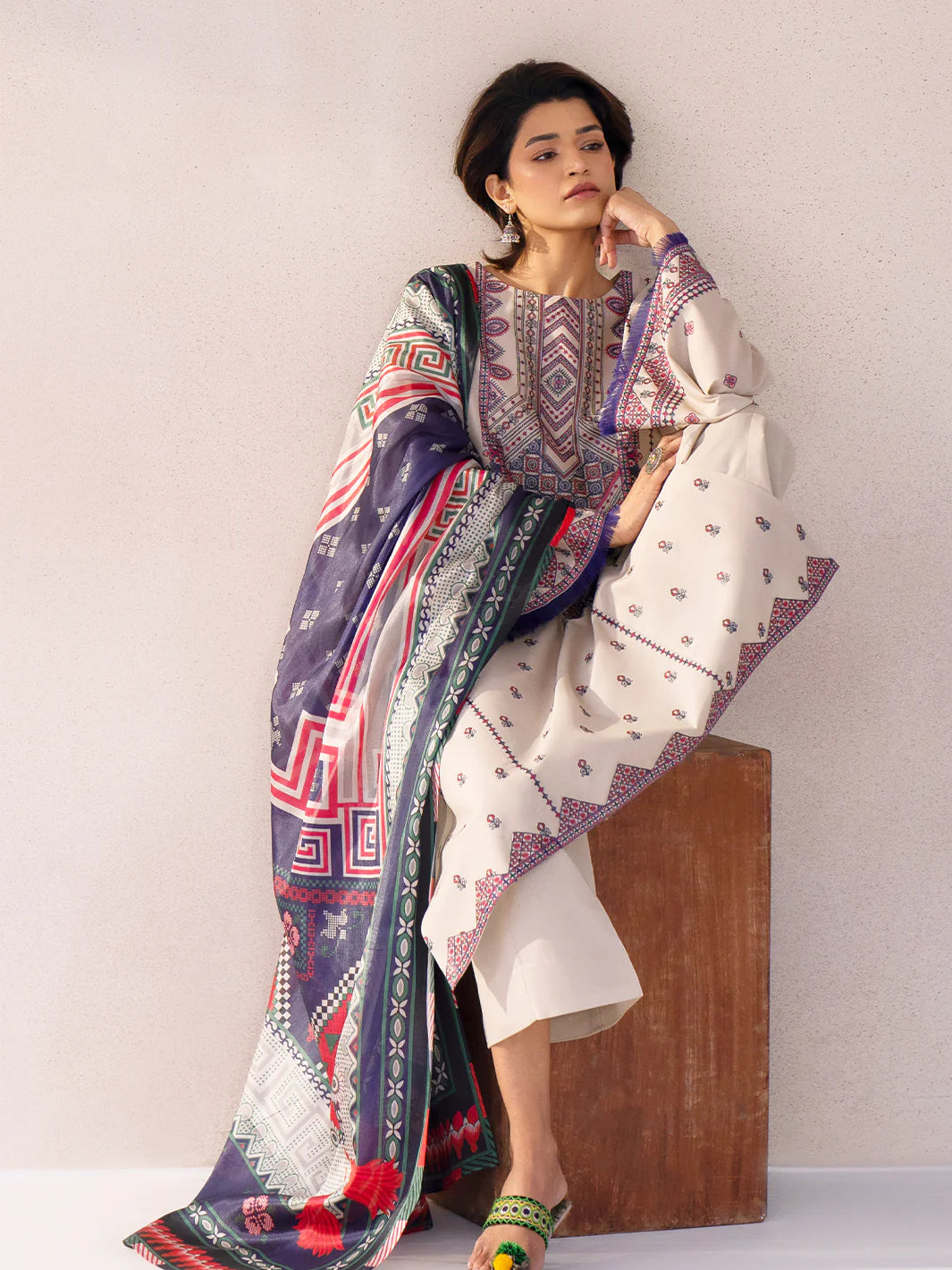 BIN ILYAS Aaina - 86 A