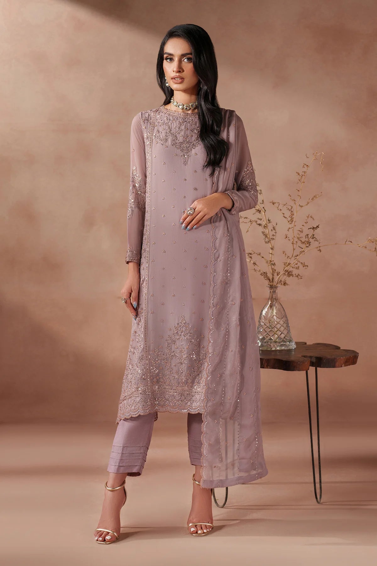 ZARIF Mahrosh UNST-MUF-04 SAHEER