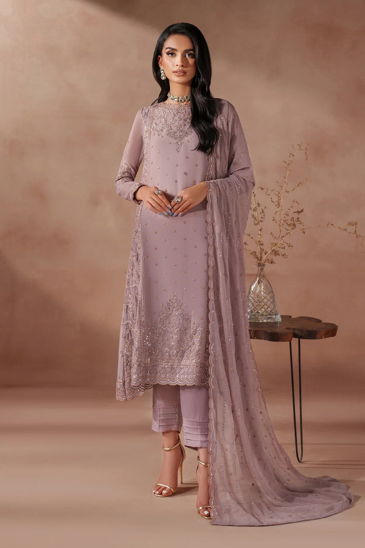ZARIF Mahrosh UNST-MUF-04 SAHEER