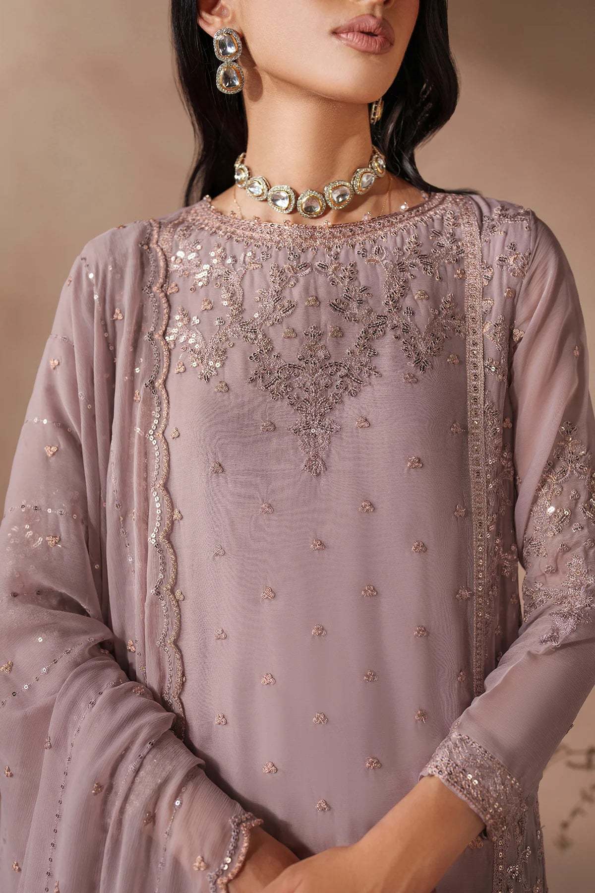 ZARIF Mahrosh UNST-MUF-04 SAHEER