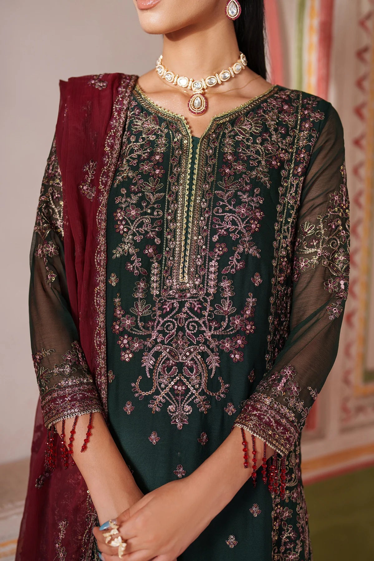 ZARIF Mahrosh UNST-MUF-07 MINSHA