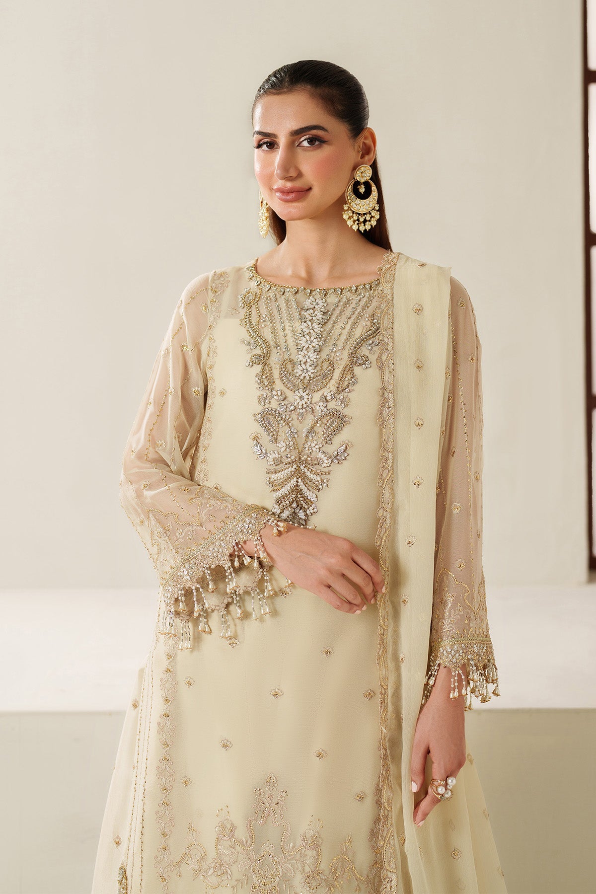 ALIZEH Reena AF-HM-4052-Parnoor