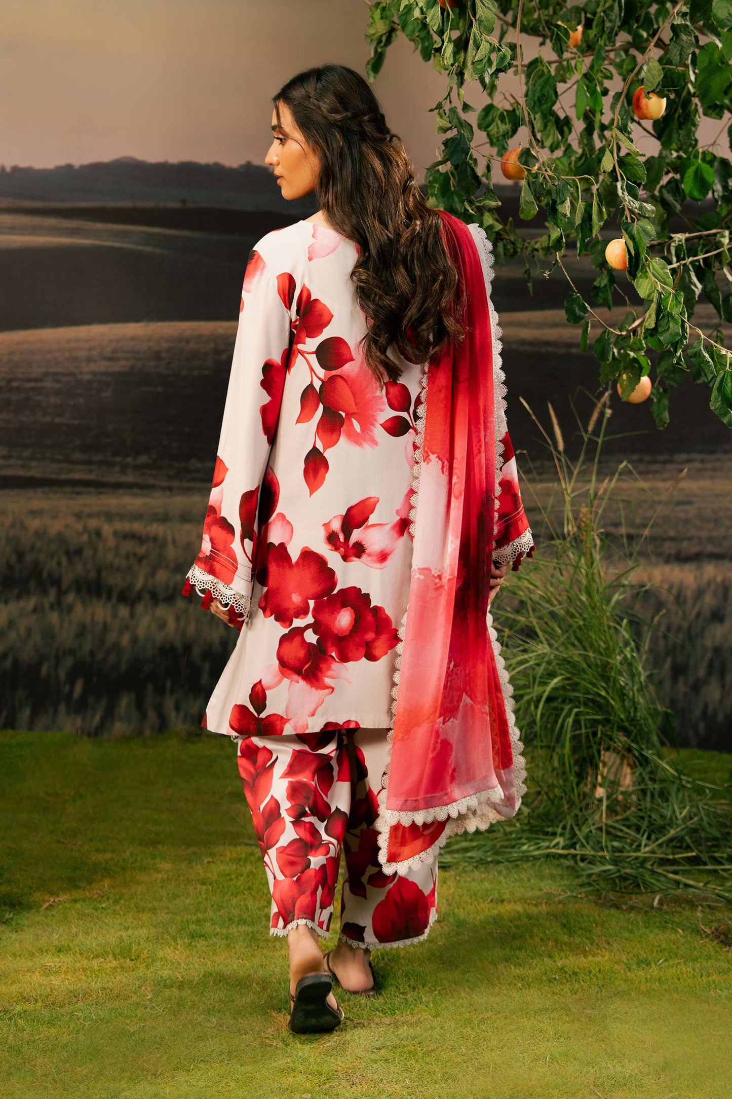 M. Basic by MARIA. B. 3 Pc Unstitched Embroidered Arabic Lawn Suit | MB-PFUS25-01B