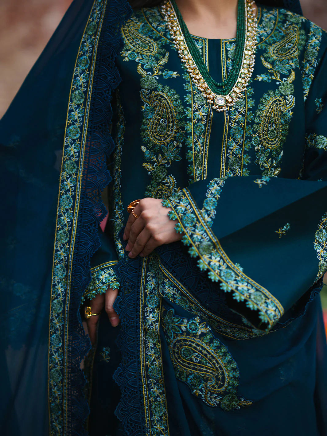 MAHNUR Gul Luxury Lawn '26 G-002