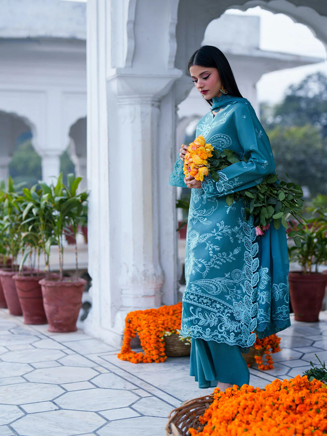 MAHNUR Gul Luxury Lawn '26 G-009