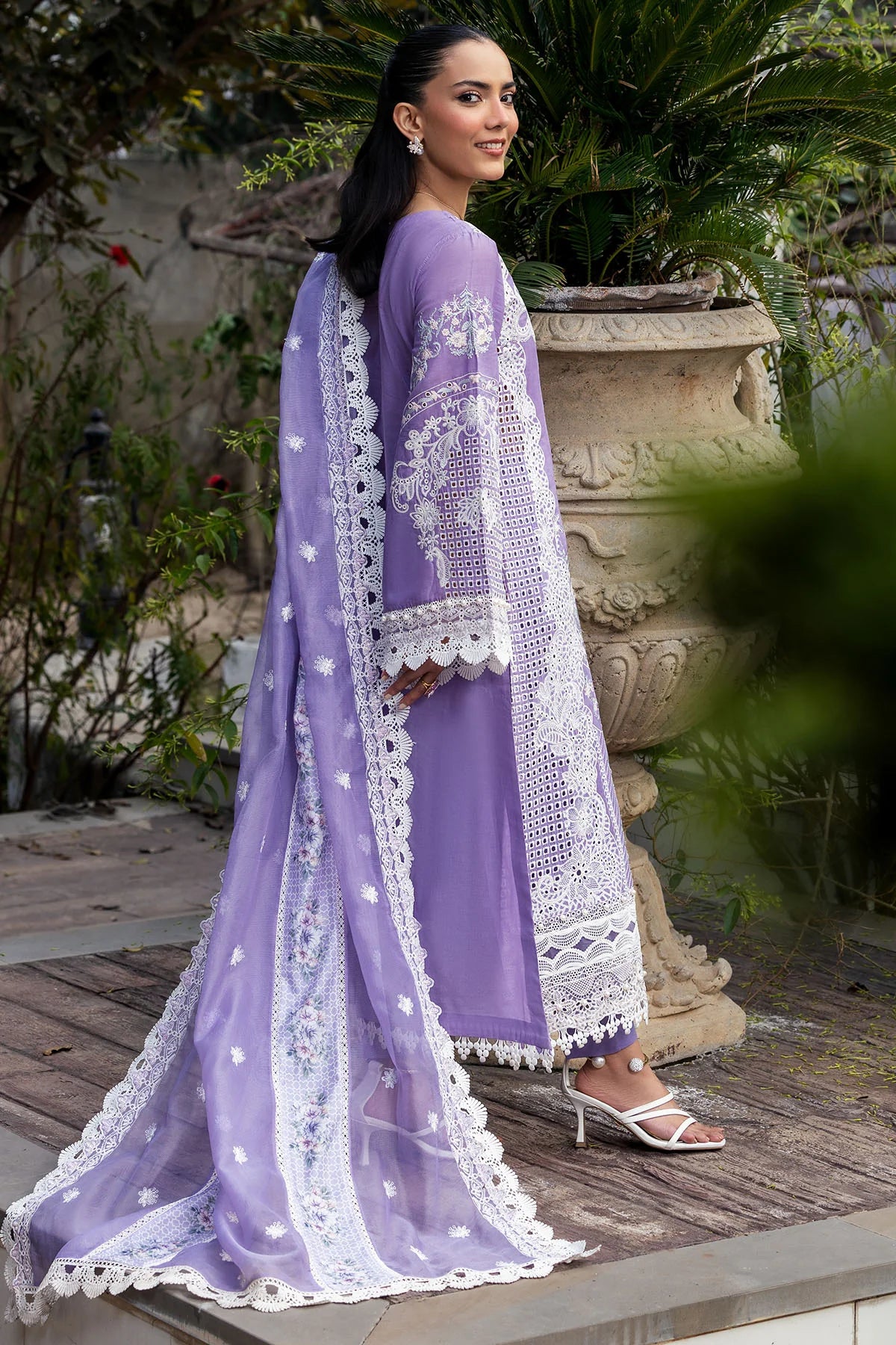 MOTIFZ PREMIUM LAWN 5318-ELISE EMBROIDERED LAWN UNSTITCHED