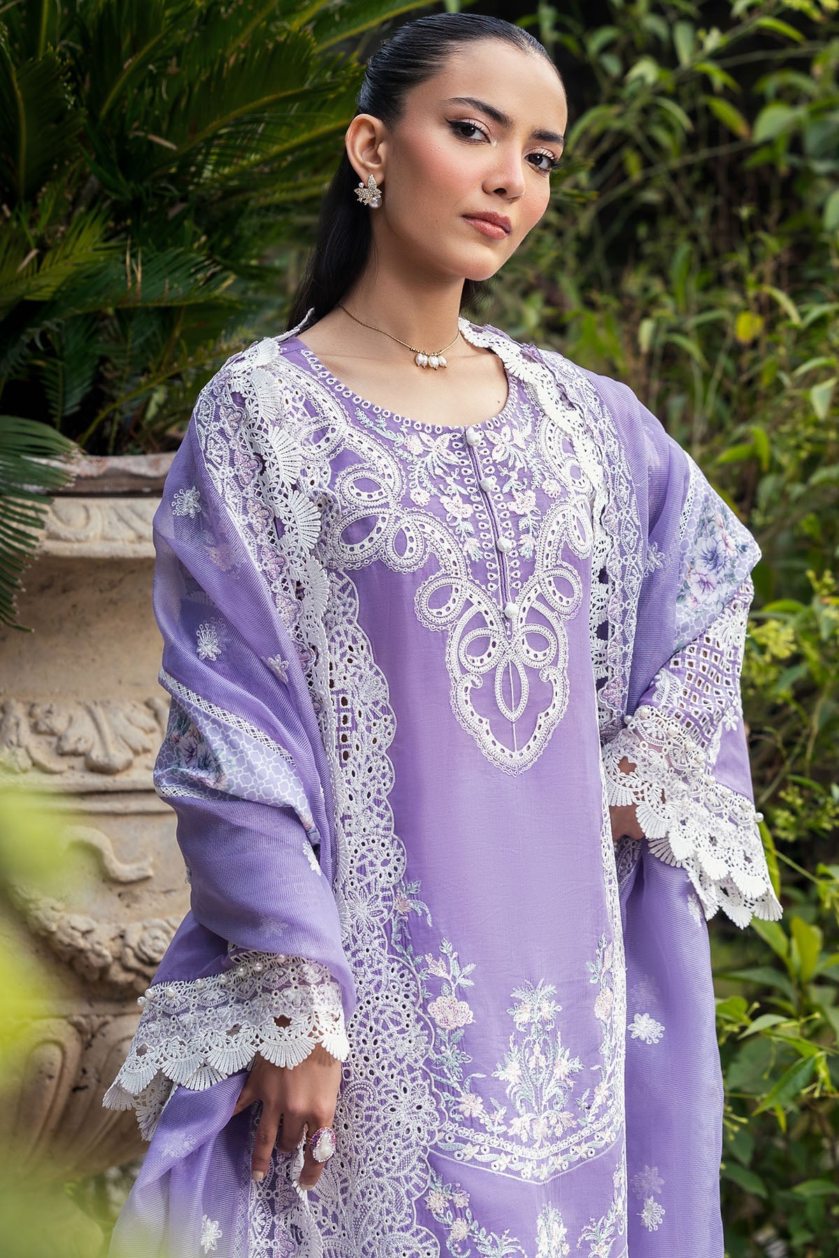 MOTIFZ PREMIUM LAWN 5318-ELISE EMBROIDERED LAWN UNSTITCHED
