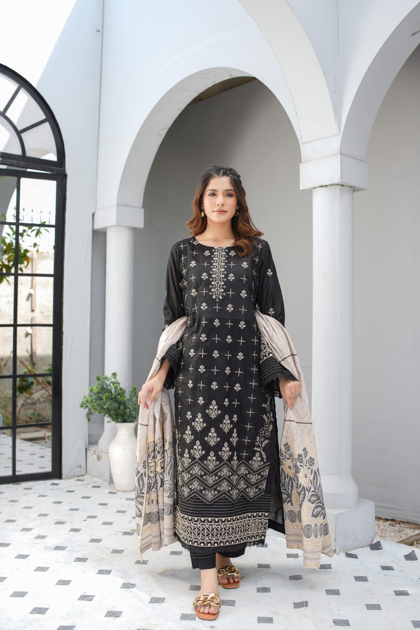 Manizay Meray Naina M-04