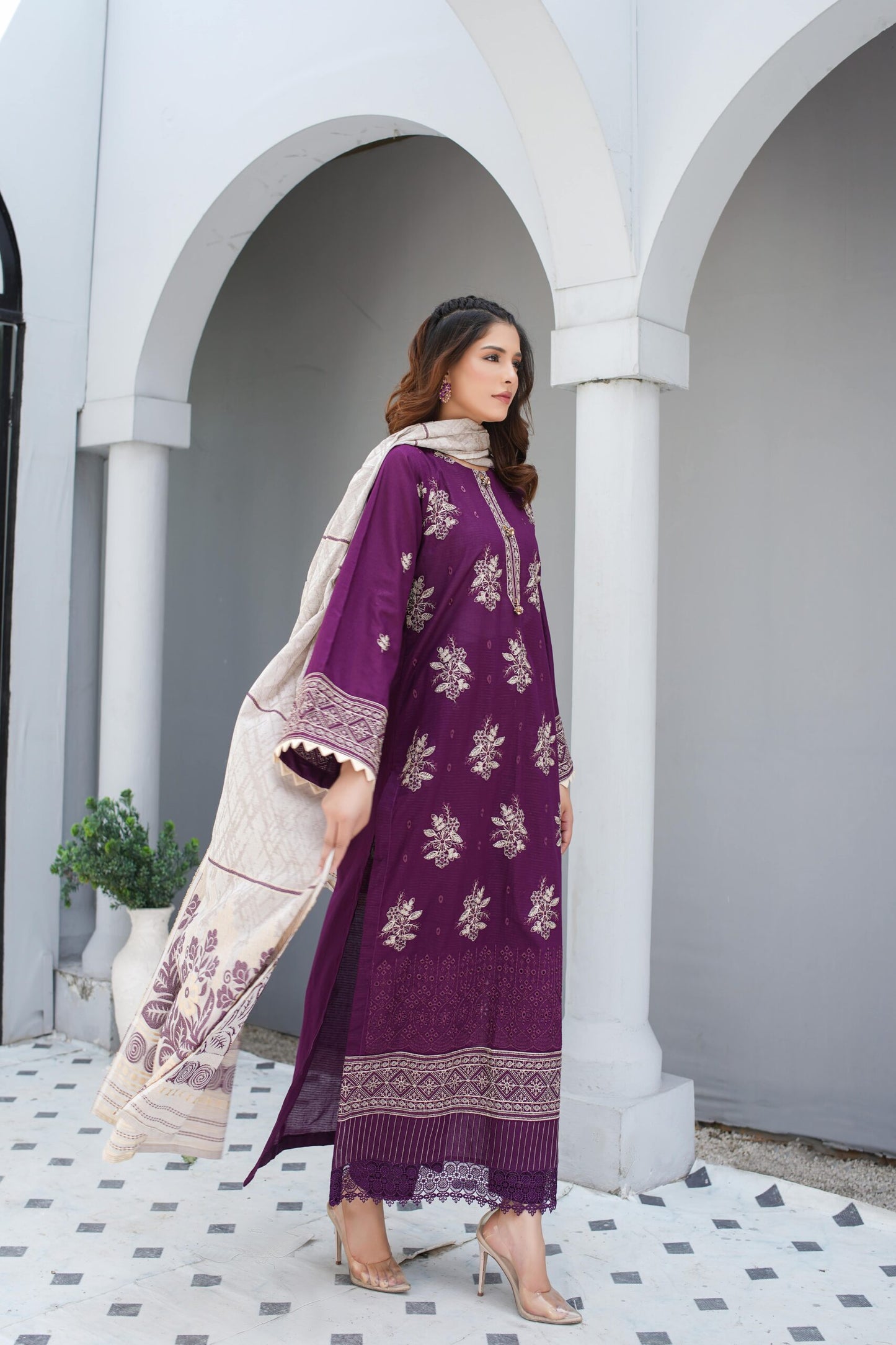 Manizay Meray Naina M-01
