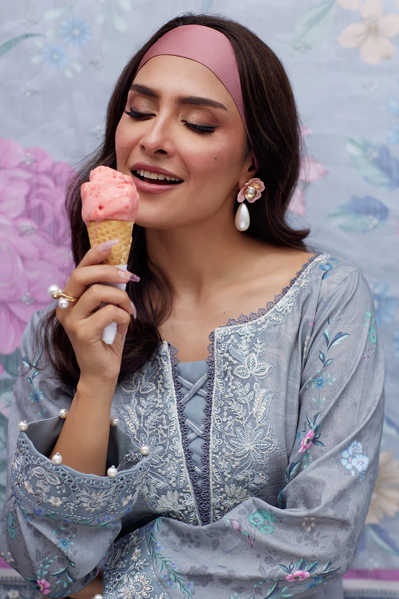 GULAAL Carla -09