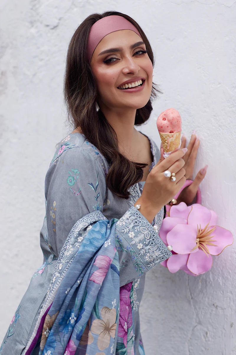GULAAL Carla -09