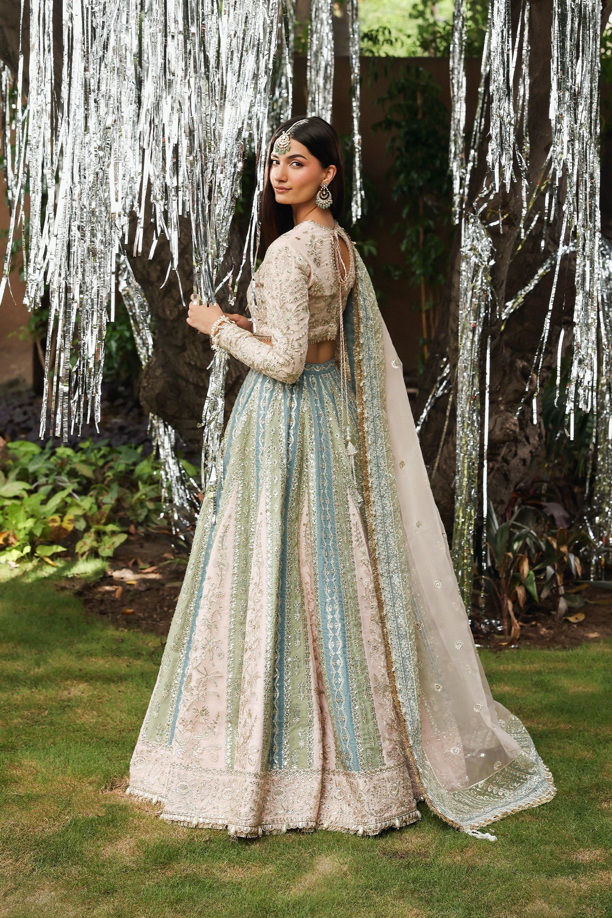 AFROZEH DASTANGOI'25 Petalhour - 1071