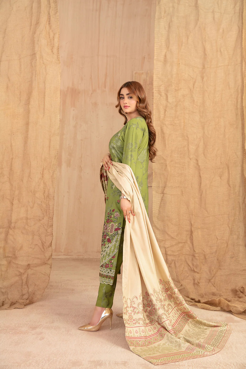 TAWAKKAL Cassa D-5400