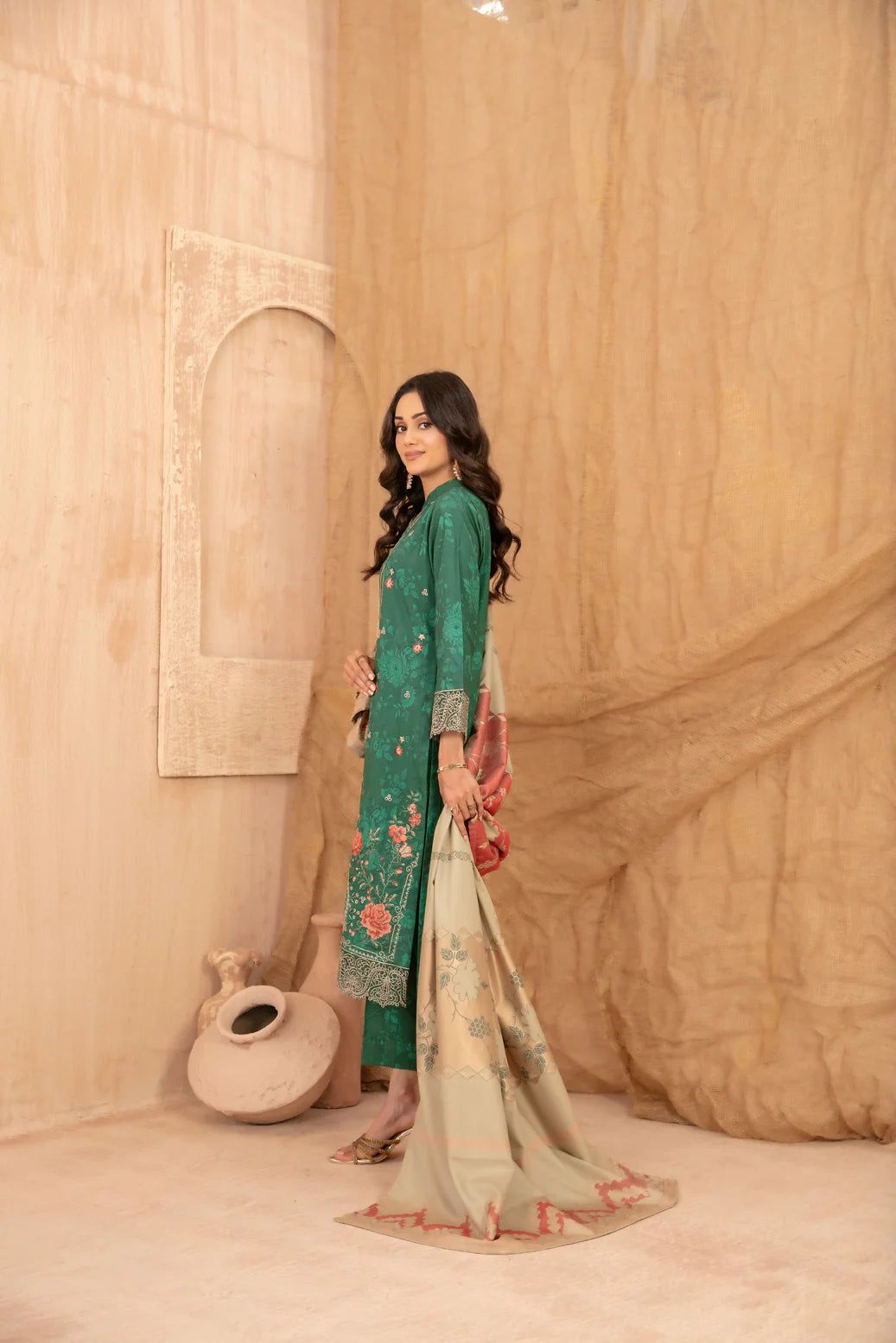 TAWAKKAL Cassa D-5396