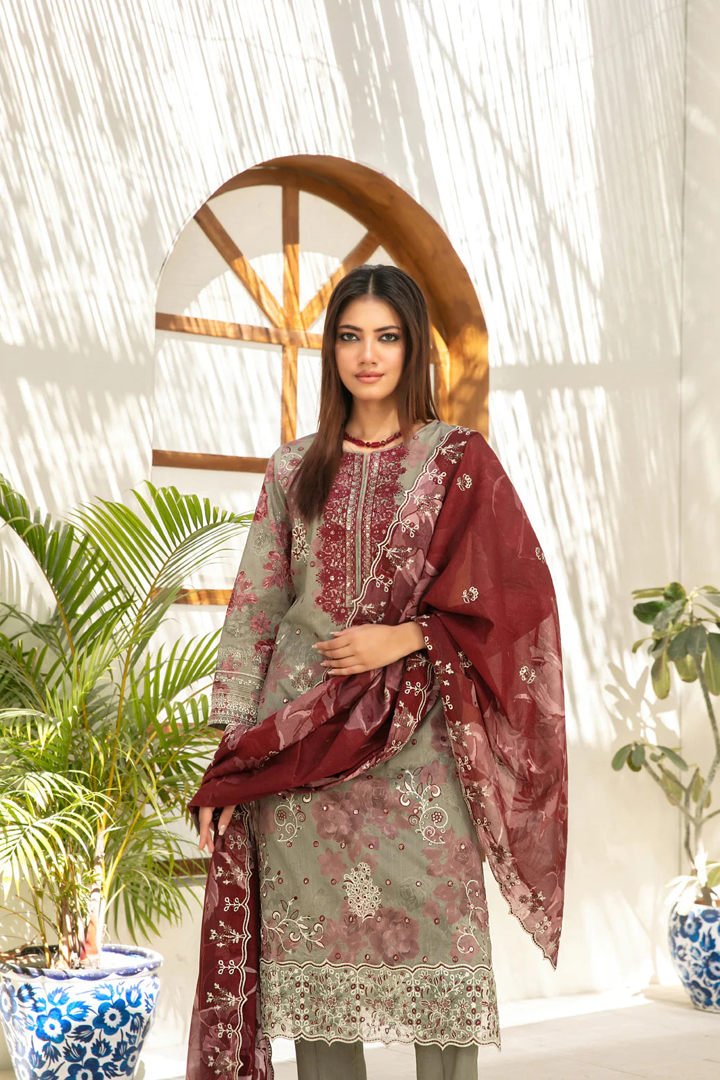 TAWAKKAL Veranda D-2703