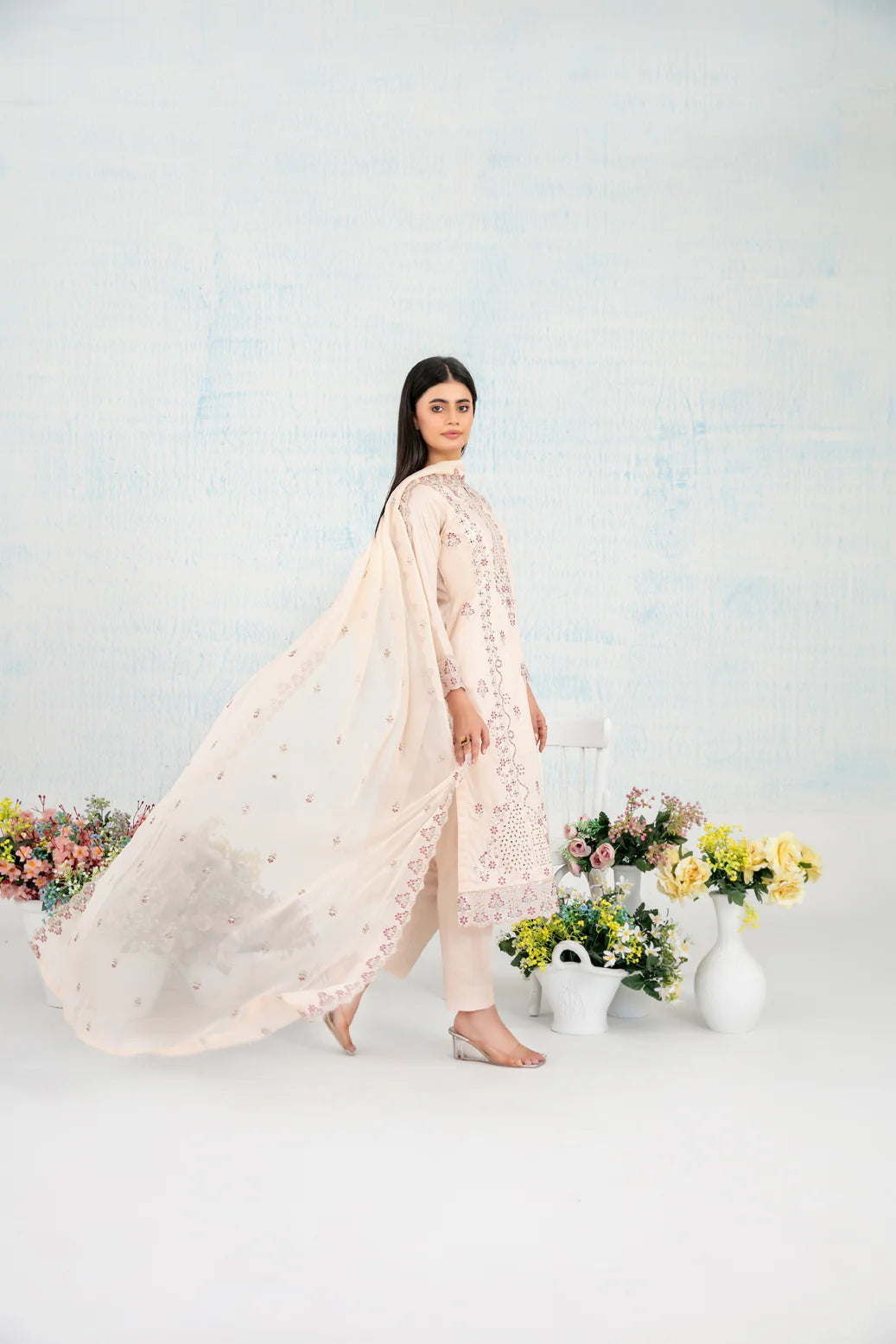 TAWAKKAL In Florals D-4112