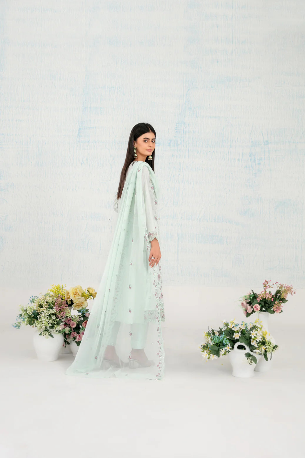 TAWAKKAL In Florals D-4113