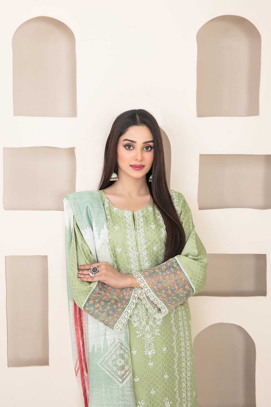 TAWAKKAL D- 5476 - Junaina