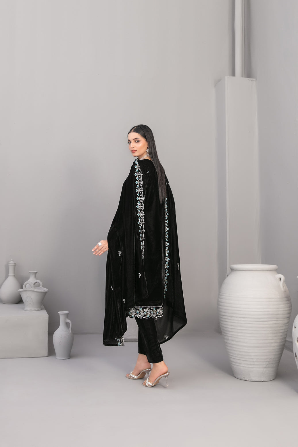 TAWAKKAL  D-4927 - Velvora Velvet