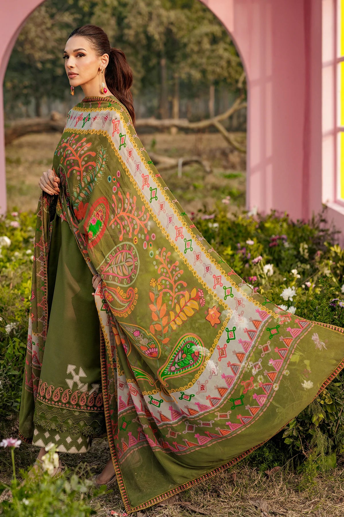 CHARIZMA RANG-E-BAHAR  CRB6-04