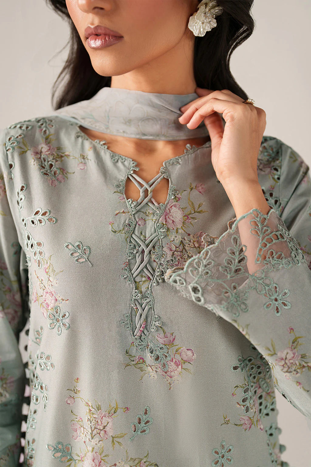 IZNIK Spring Summer 26 SS-12 Embroidered Lawn
