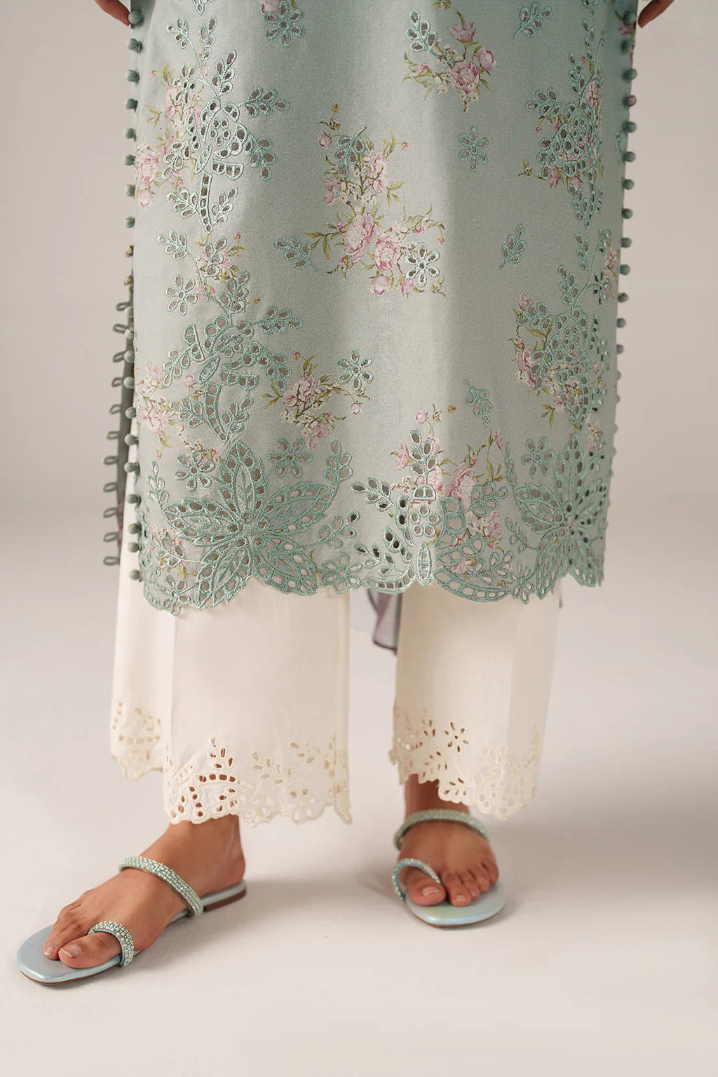 IZNIK Spring Summer 26 SS-12 Embroidered Lawn
