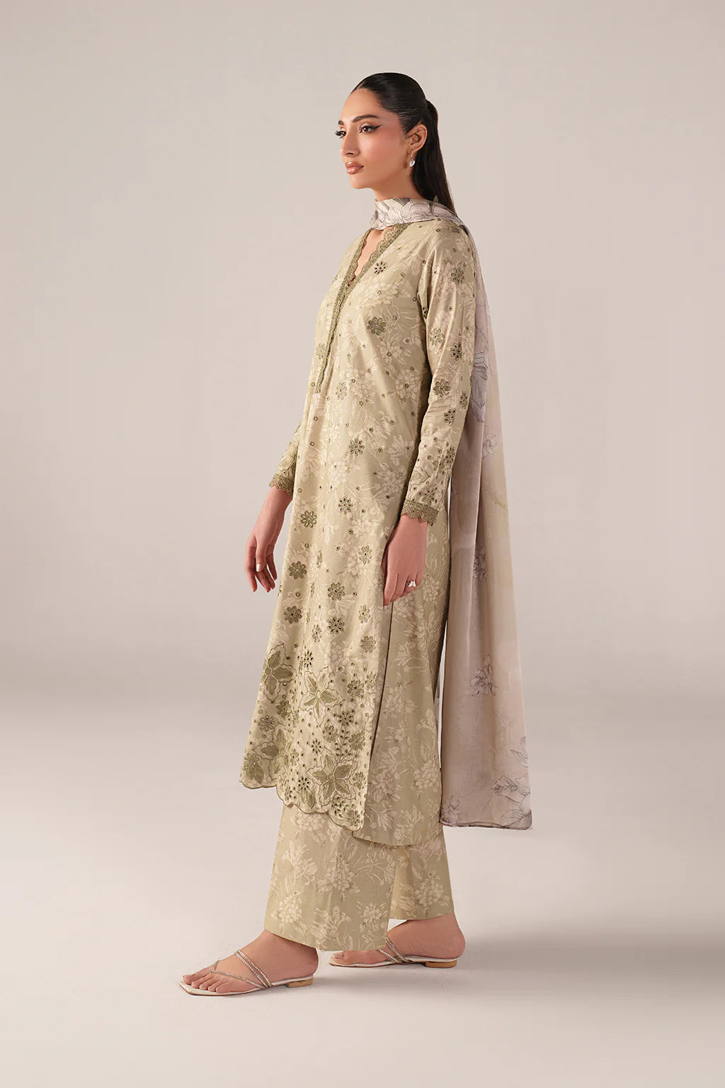 IZNIK Spring Summer 26 SS-07 Embroidered Lawn