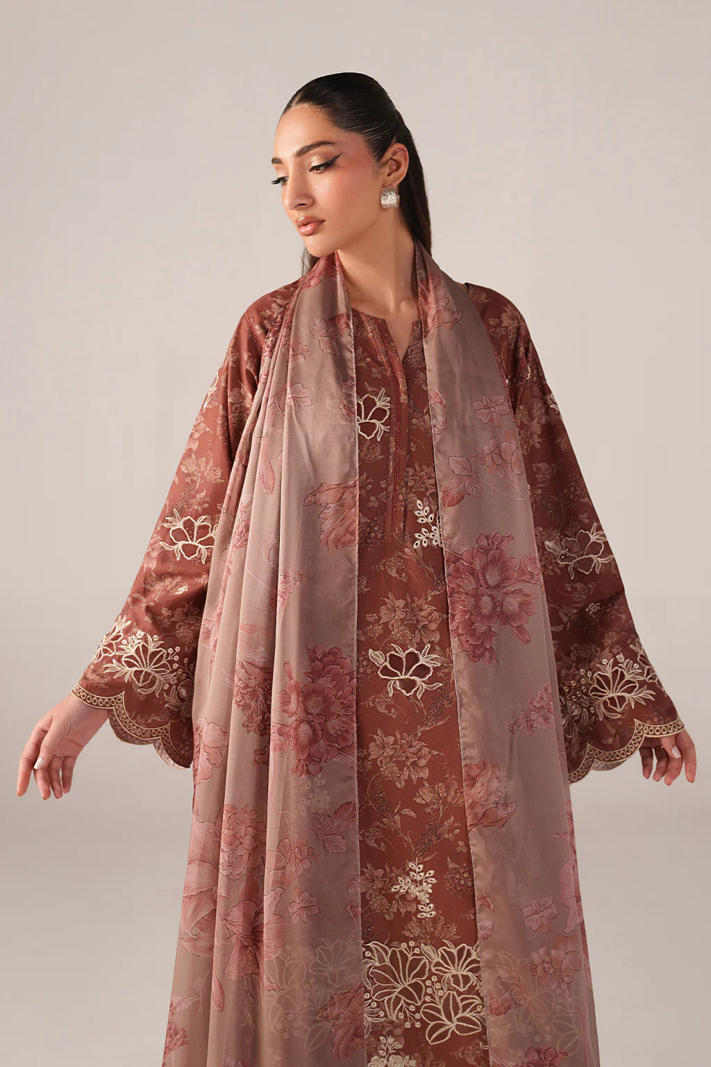 IZNIK Spring Summer 26 SS-02 Embroidered Lawn