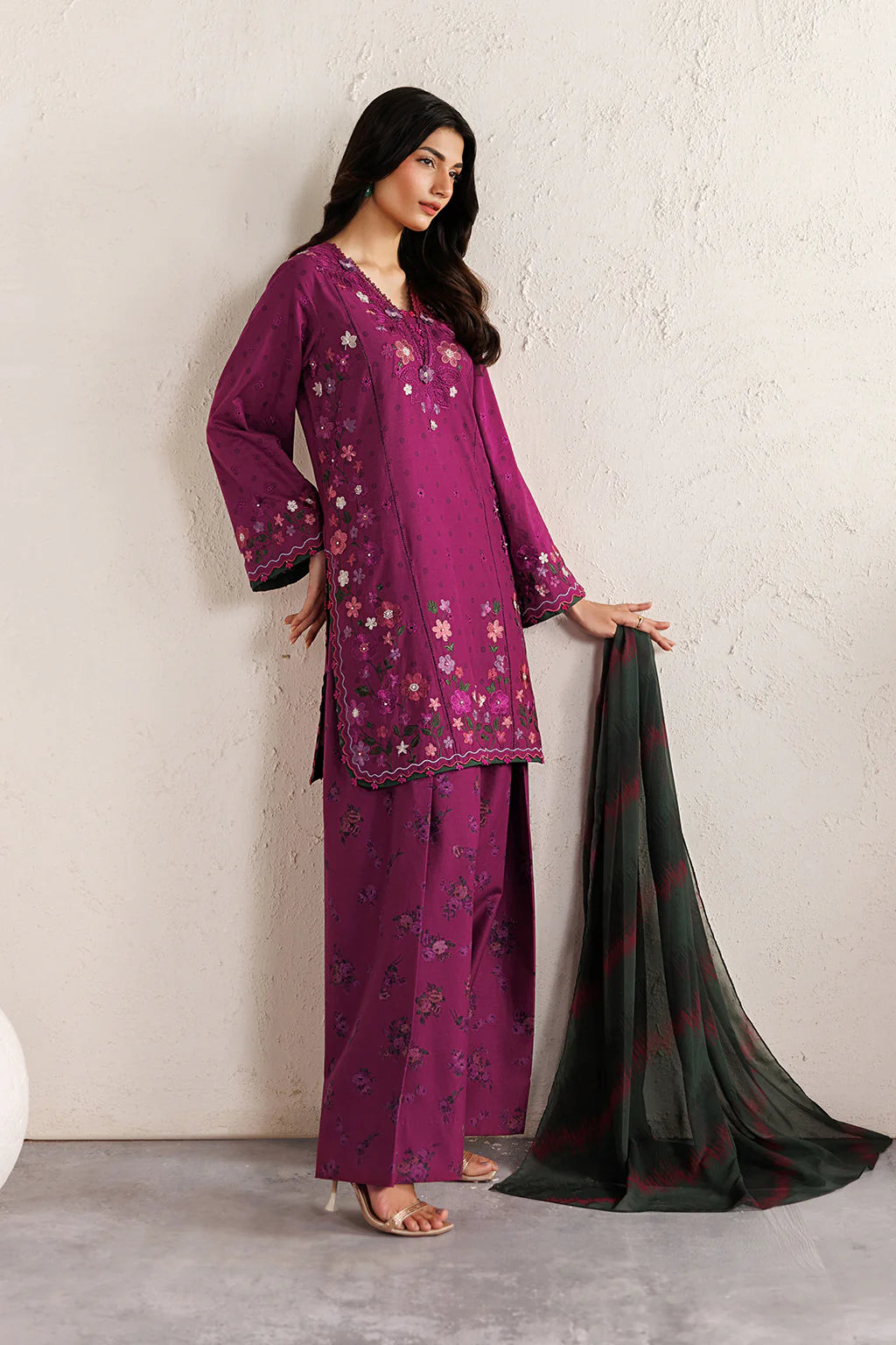 IZNIK Festive Lawn IBE-01 Embroidered Lawn