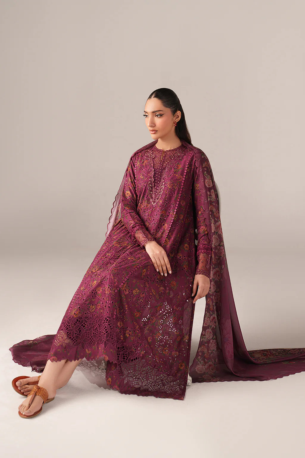 IZNIK Spring Summer 26 SS-04 Embroidered Lawn