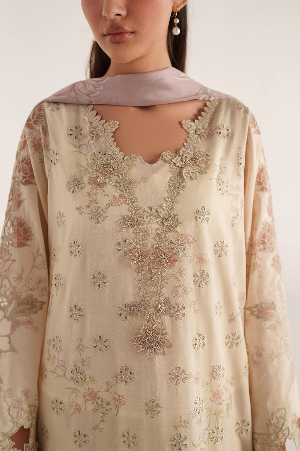 IZNIK Spring Summer 26 SS-06 Embroidered Lawn