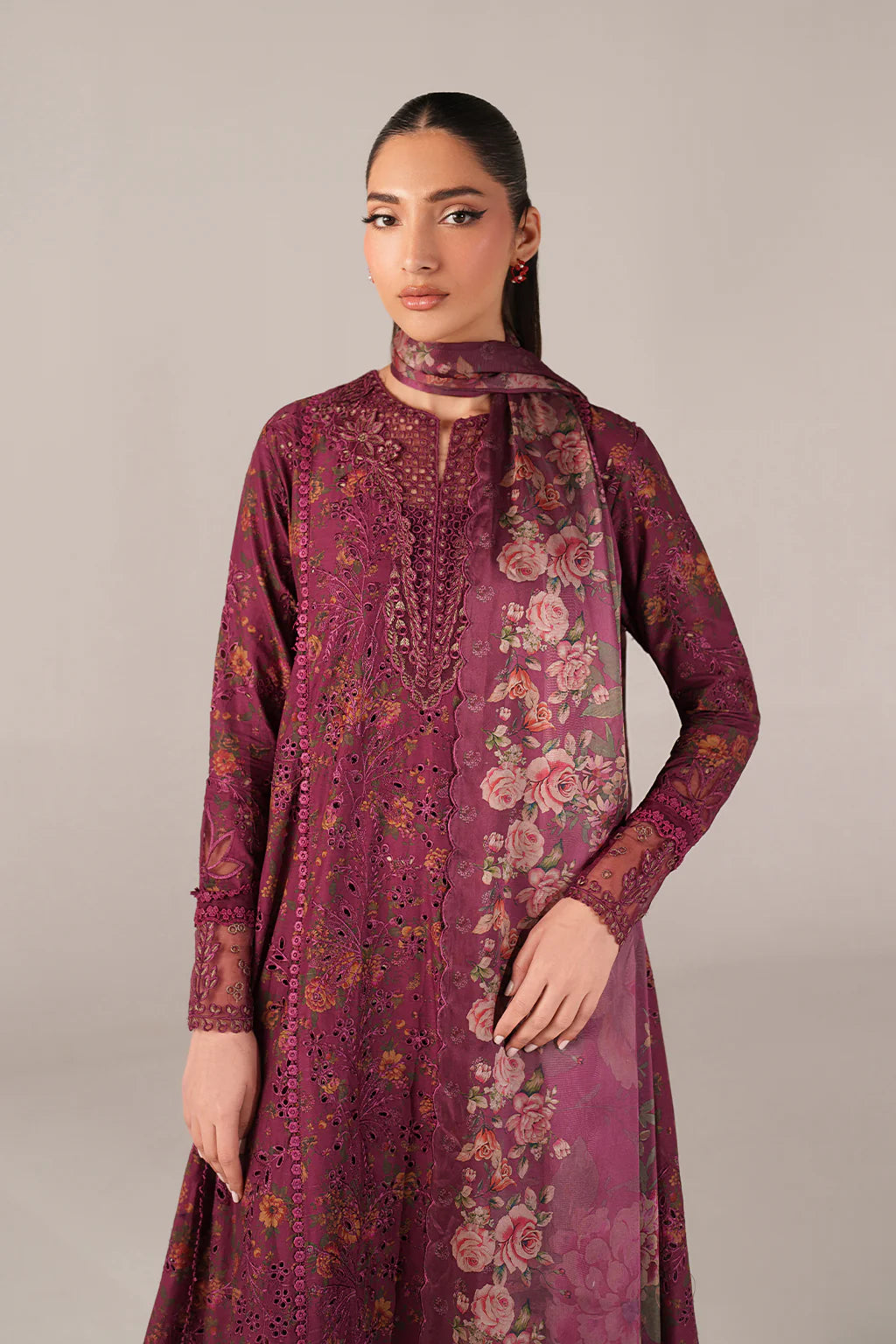 IZNIK Spring Summer 26 SS-04 Embroidered Lawn