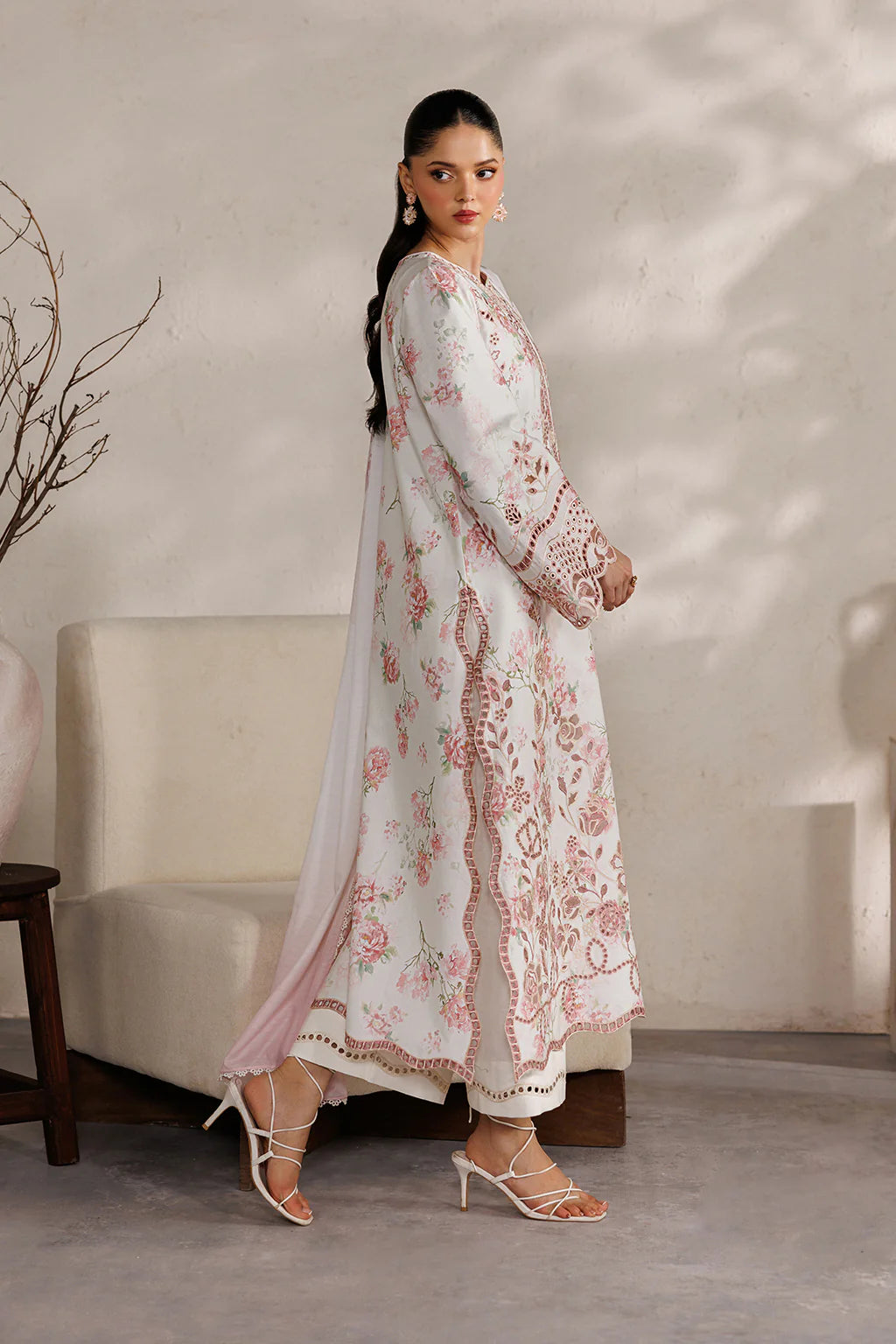 IZNIK Festive Lawn IBE-04 Embroidered Lawn