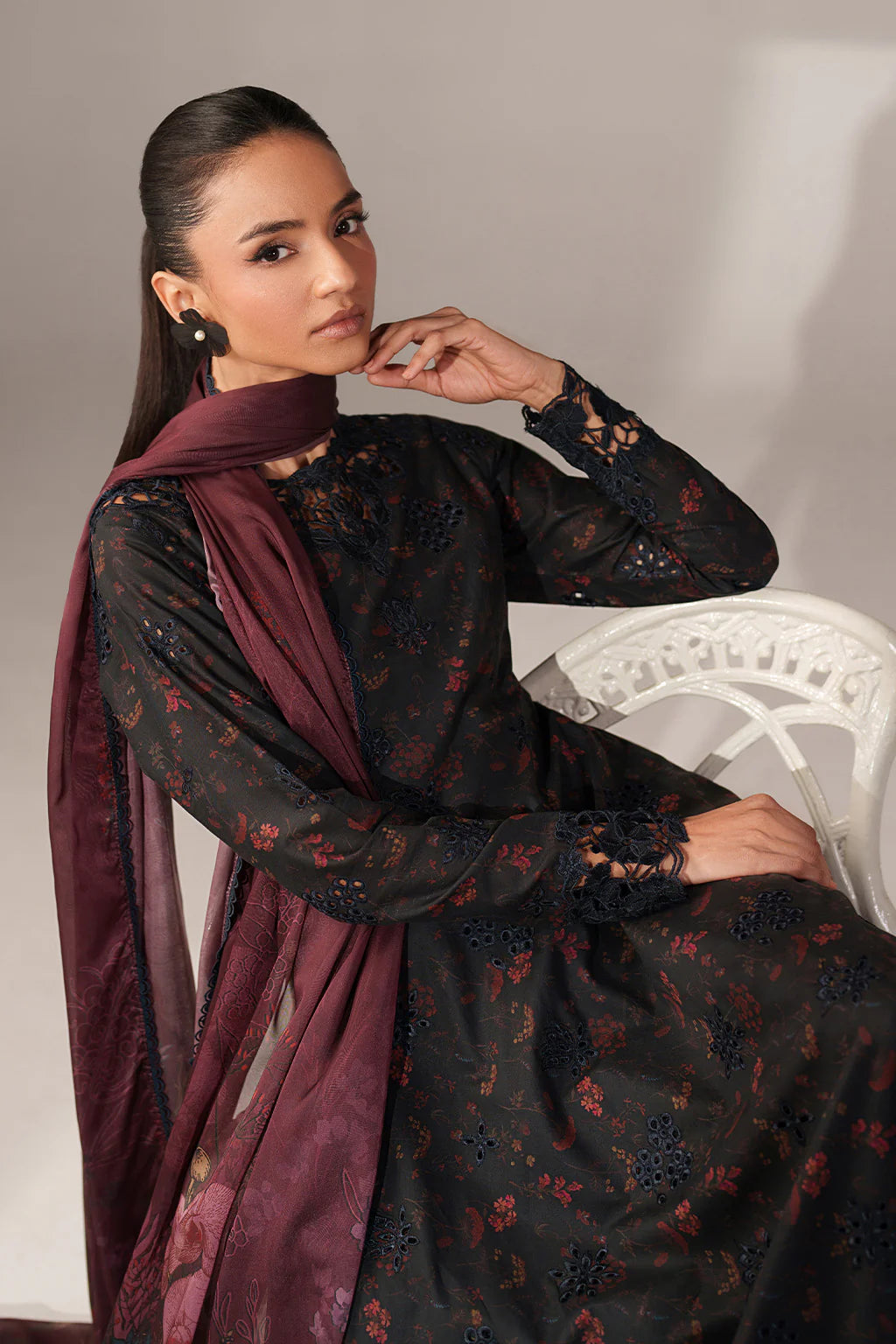 IZNIK Spring Summer 26 SS-09 Embroidered Lawn