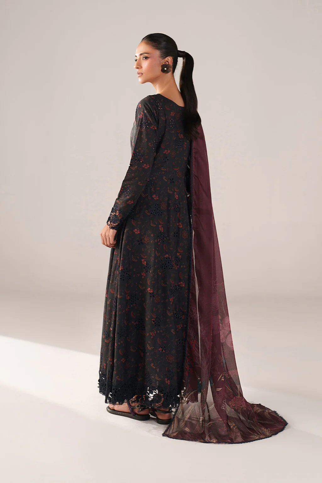 IZNIK Spring Summer 26 SS-09 Embroidered Lawn