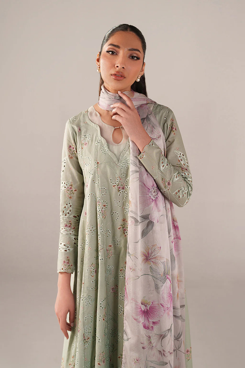 IZNIK Spring Summer 26 SS-03 Embroidered Lawn
