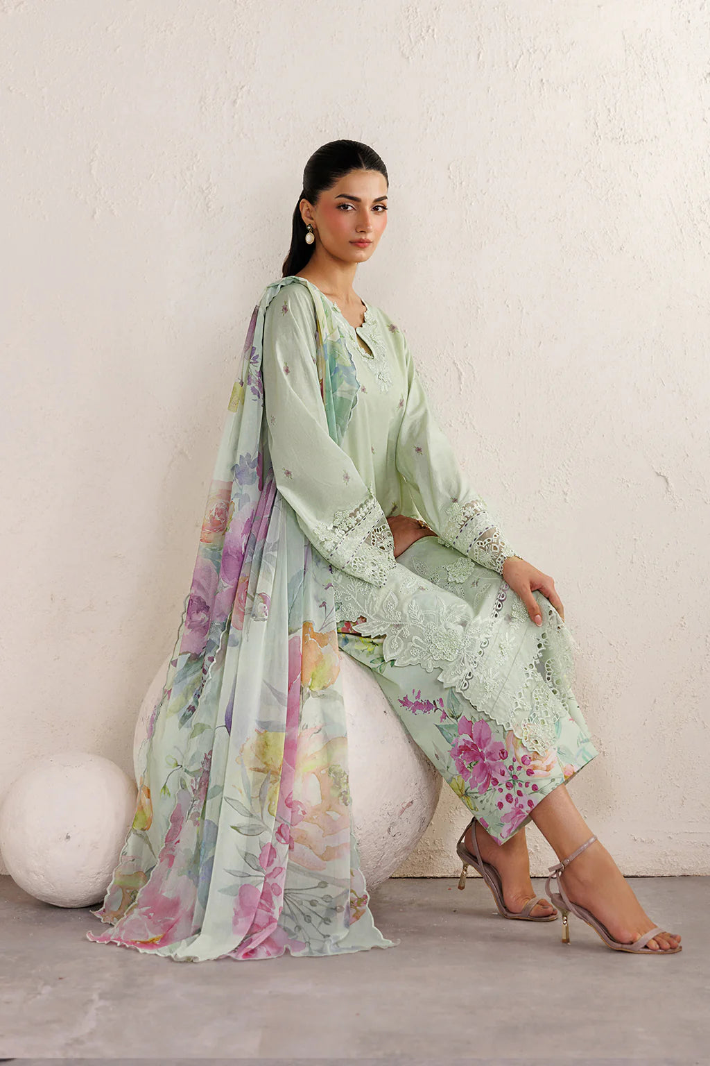 IZNIK Festive Lawn IBE-06 Embroidered Lawn