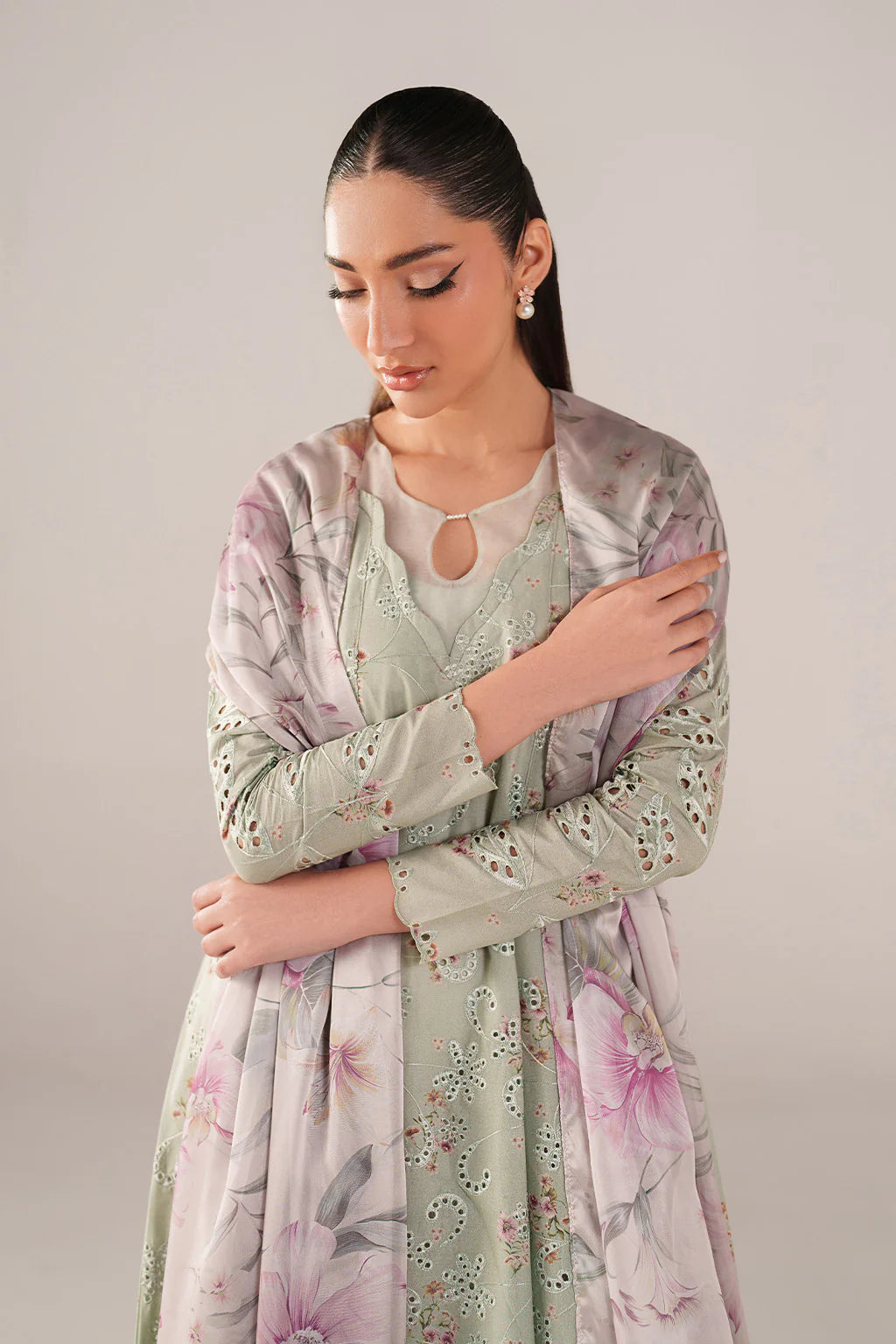 IZNIK Spring Summer 26 SS-03 Embroidered Lawn