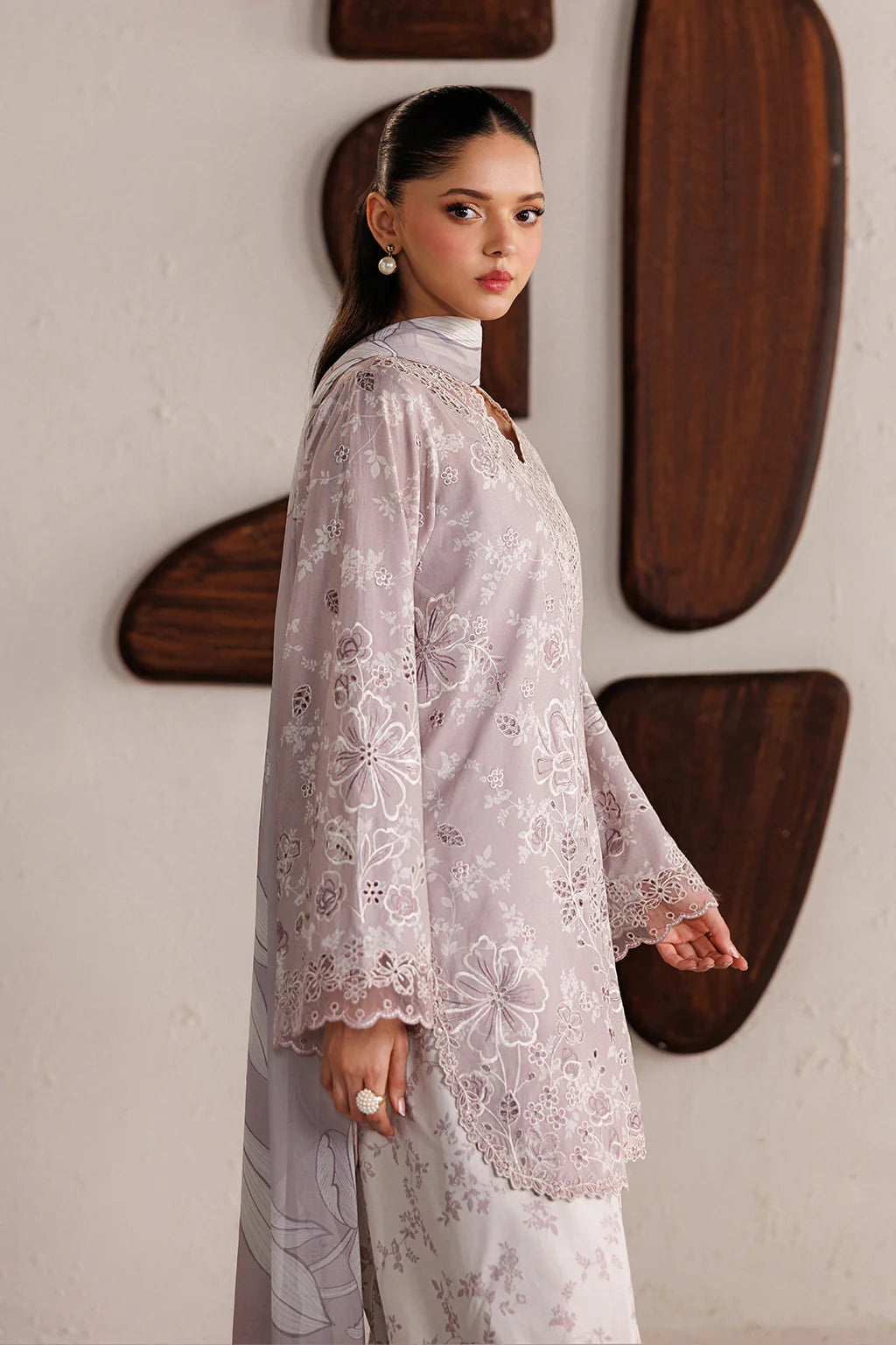 IZNIK Festive Lawn IBE-07 Embroidered Lawn