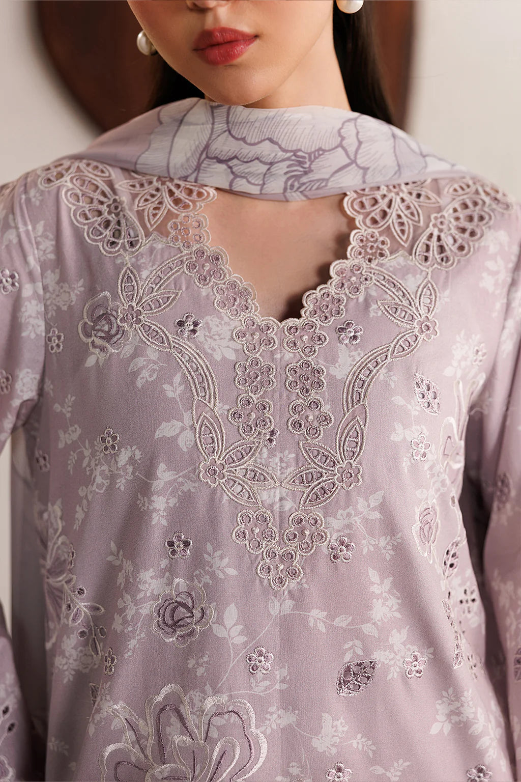 IZNIK Festive Lawn IBE-07 Embroidered Lawn