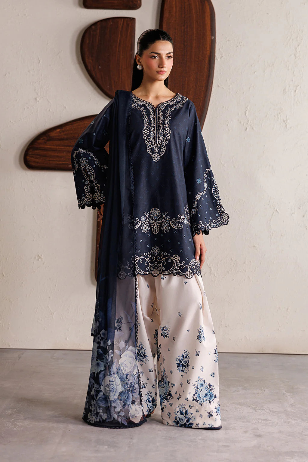 IZNIK Festive Lawn IBE-02 Embroidered Lawn